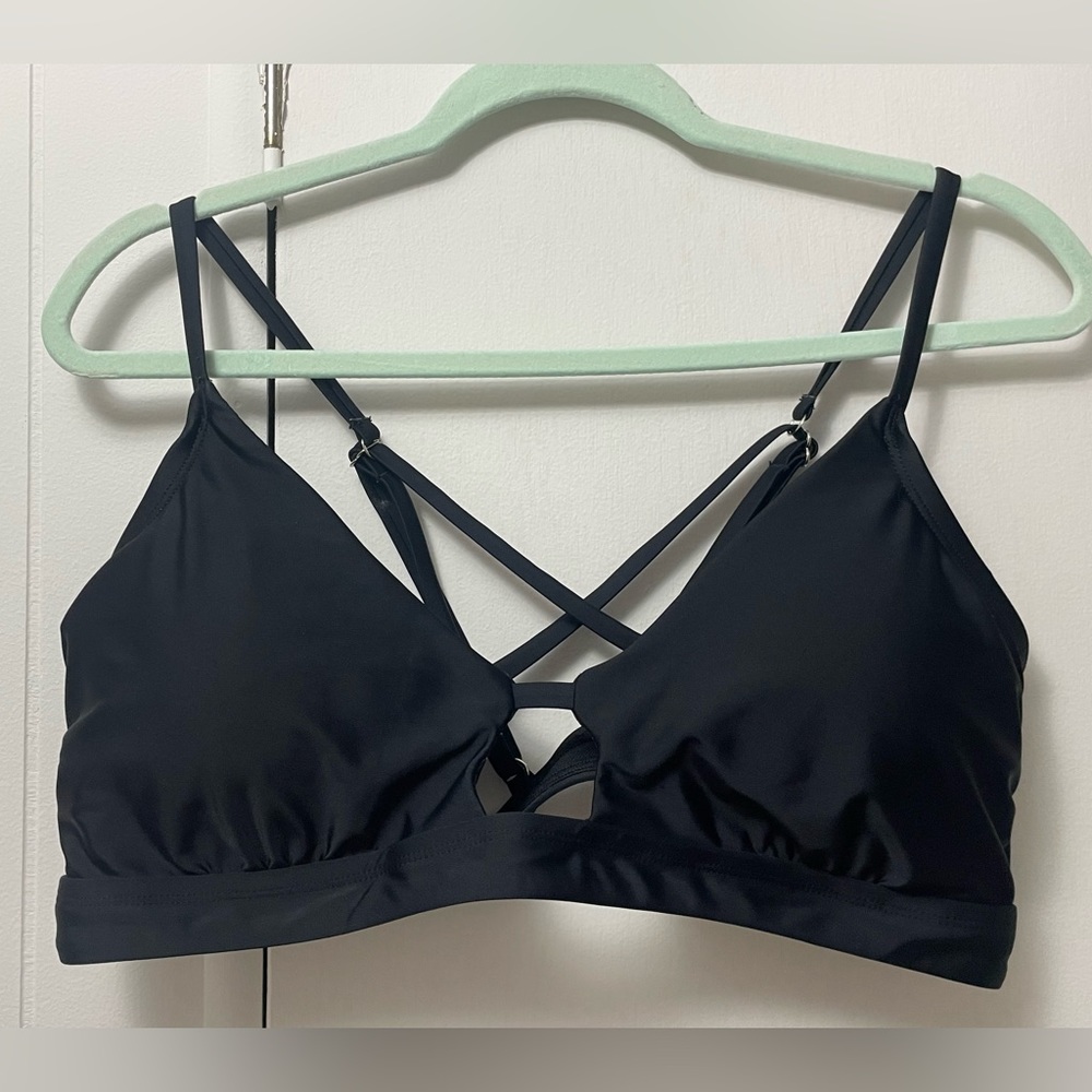 Swim top, good condition, xl with missing tags